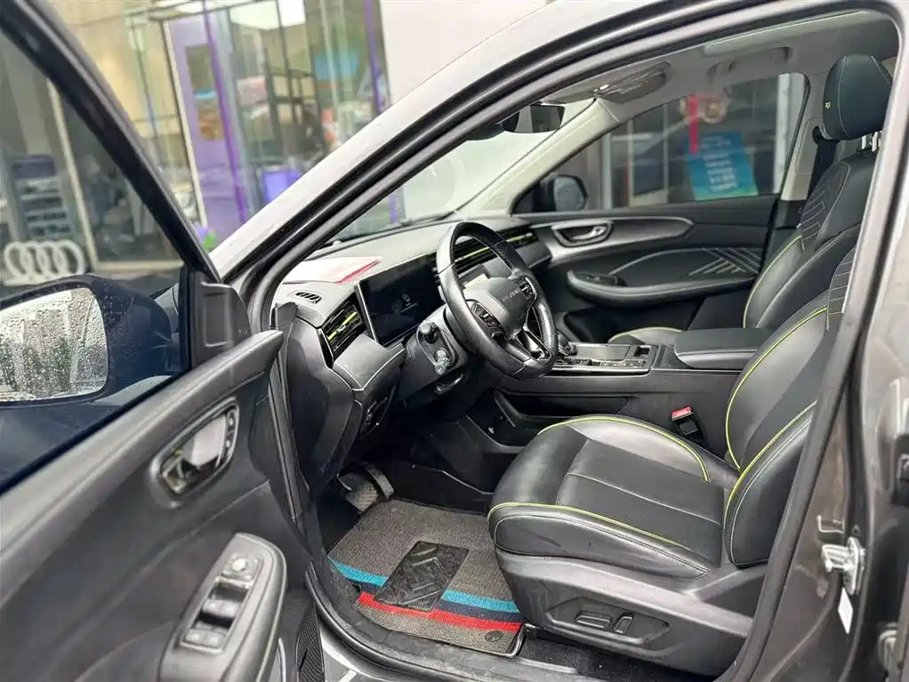 Roewe RX5 PLUS 330 TGI Auto China Style Smart Premium