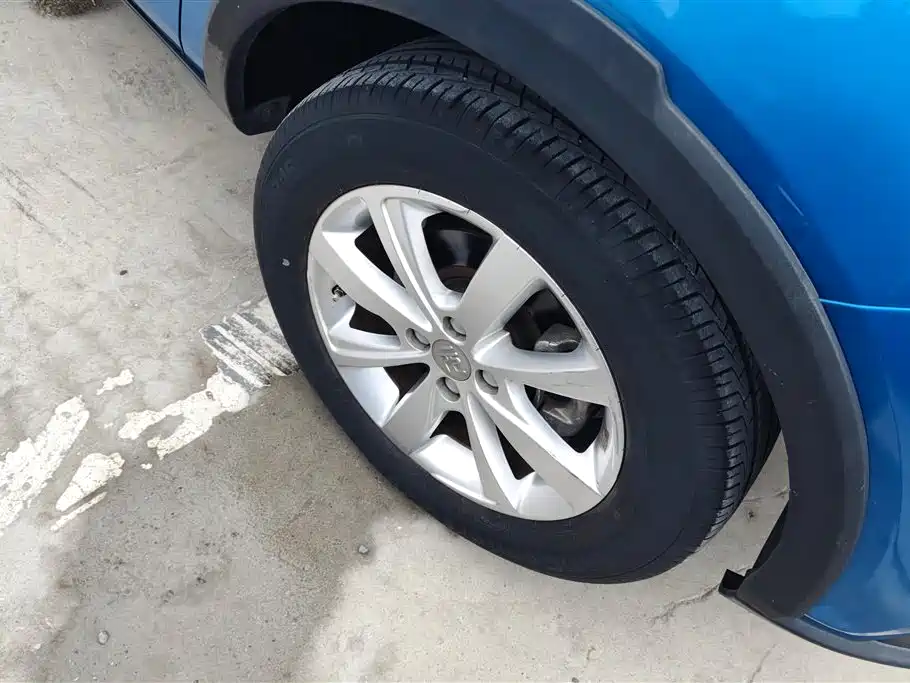 Yuan 1.5 L Auto Luxury