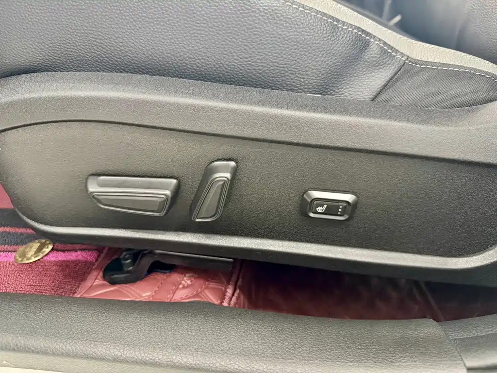 Stonic 1.4 L CVT Fun Enjoyment Sunroof