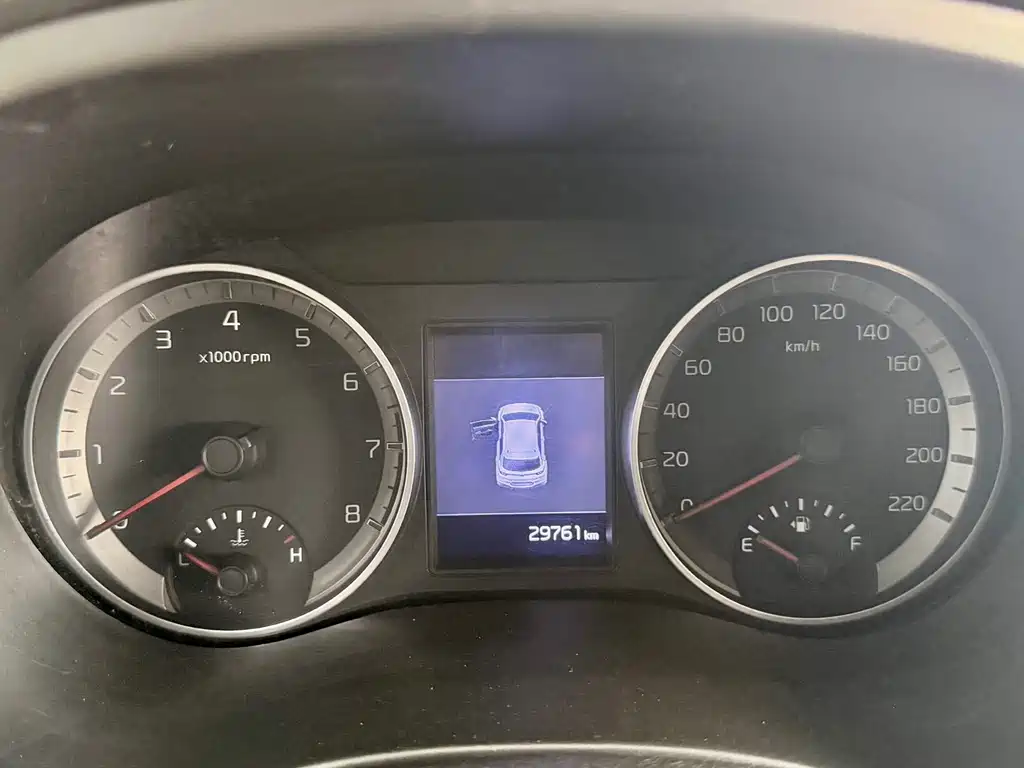 Stonic 1.4 L CVT Fun Enjoyment Sunroof