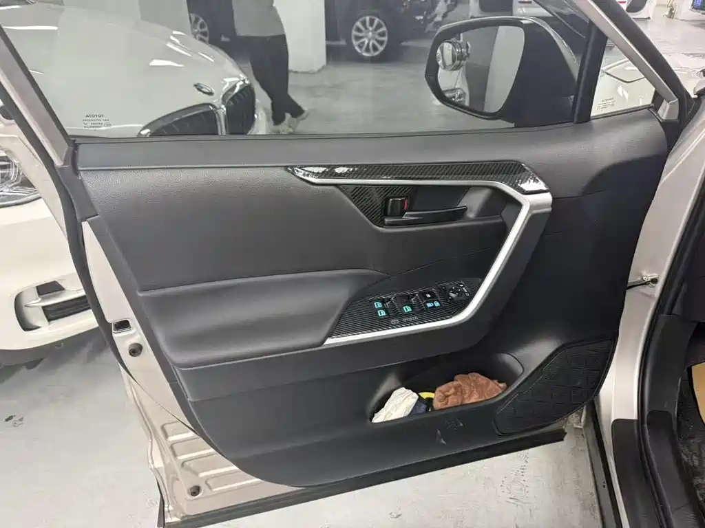 Wildlander 2.0 L CVT 2 WD Urban