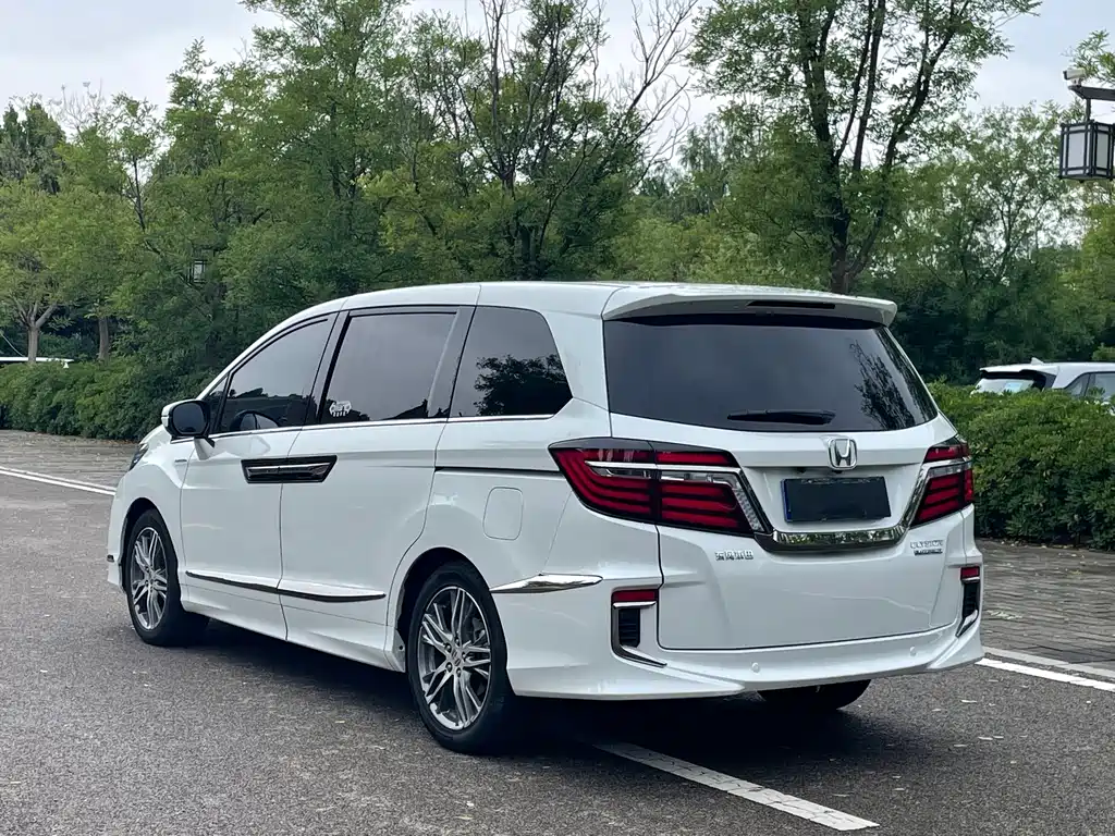 Elysion 2.0 L Hybrid Luxury
