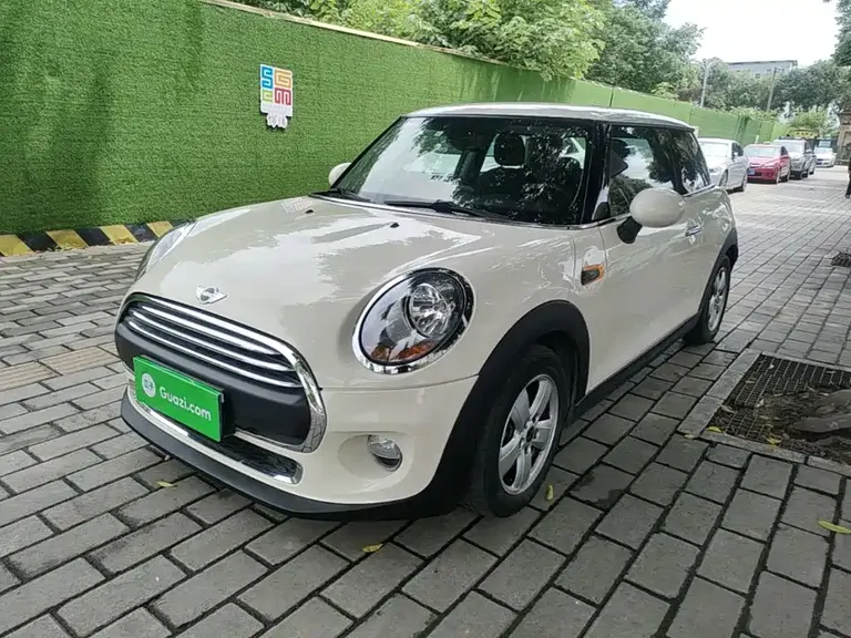 MINI 1.2 T ONE