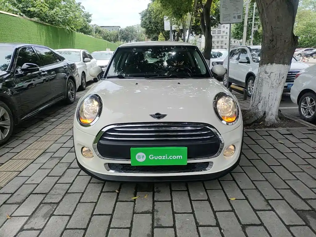MINI 1.2 T ONE