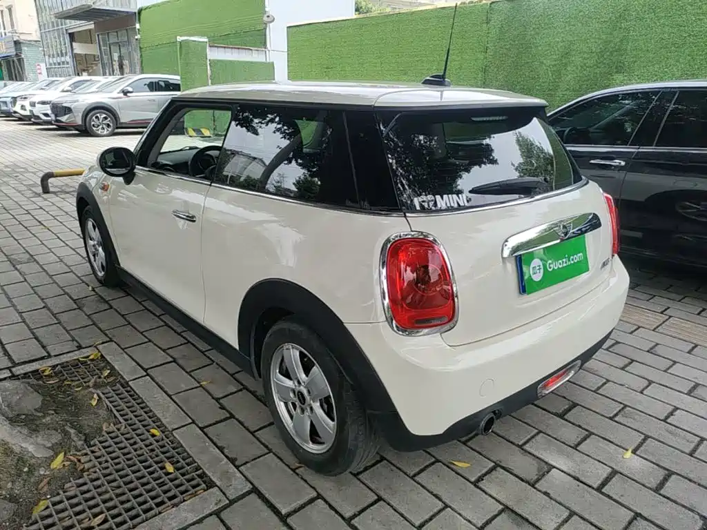 MINI 1.2 T ONE