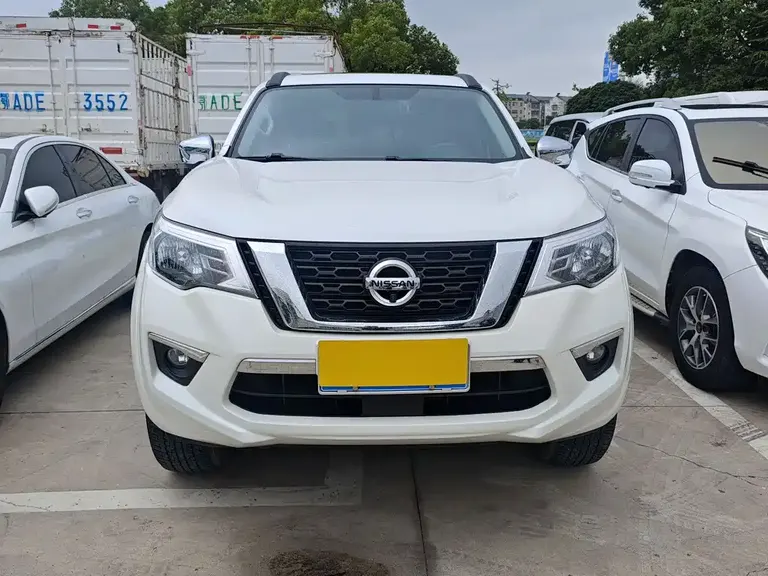 Nissan Terra 2.5 L XL Upper Auto 2 WD Luxury