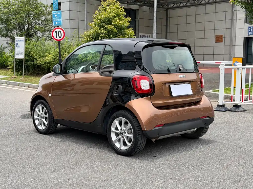 smart fortwo 1.0 L 52 kW Hardtop Agile