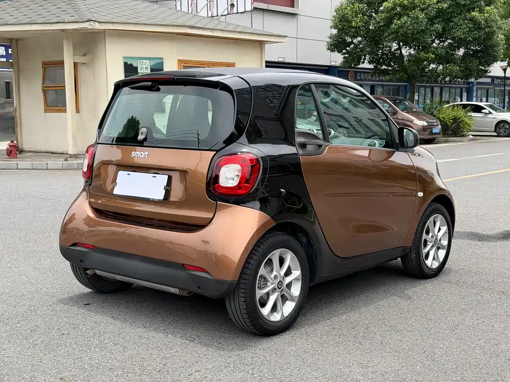 smart fortwo 1.0 L 52 kW Hardtop Agile