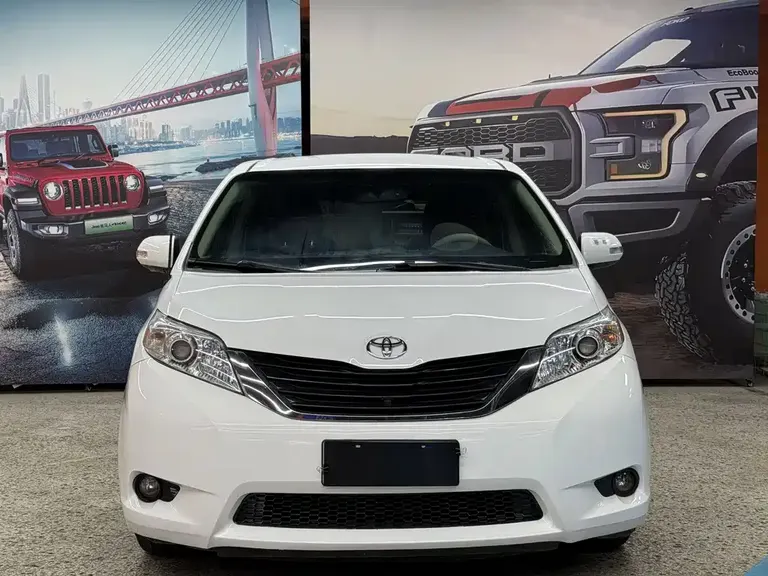 Toyota SIENNA 3.5 L 4 WD Auto