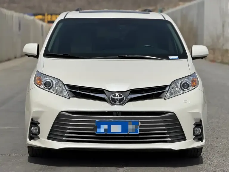 Toyota SIENNA 3.5 L US Spec
