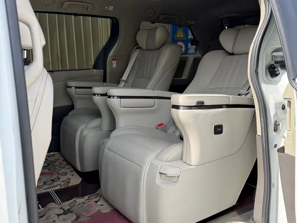 SIENNA 3.5 L US Spec