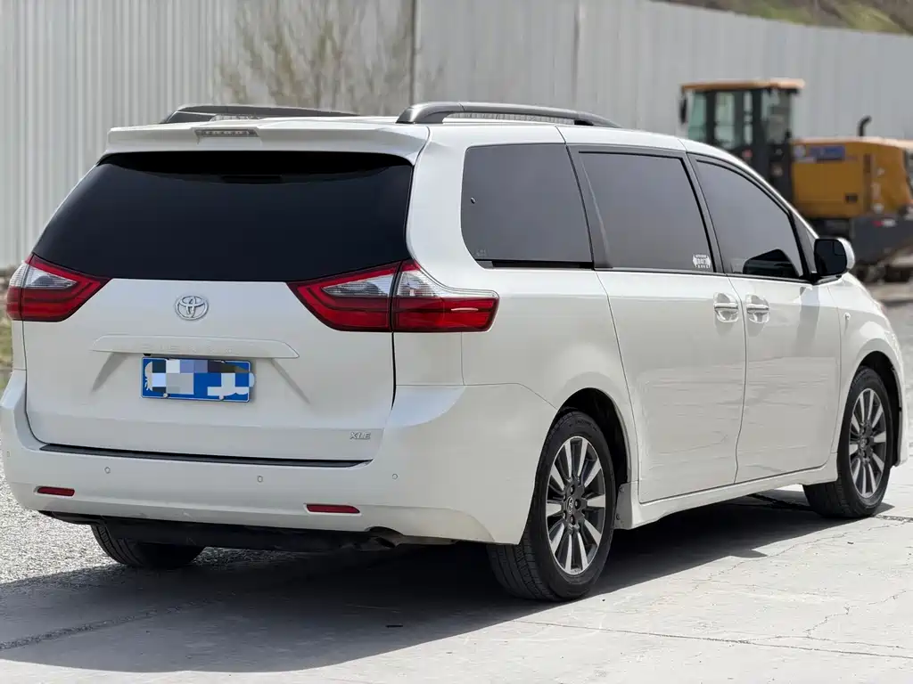 SIENNA 3.5 L US Spec