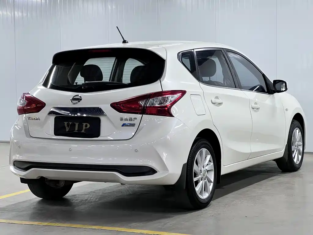 Tiida 1.6 L CVT Cool Motion
