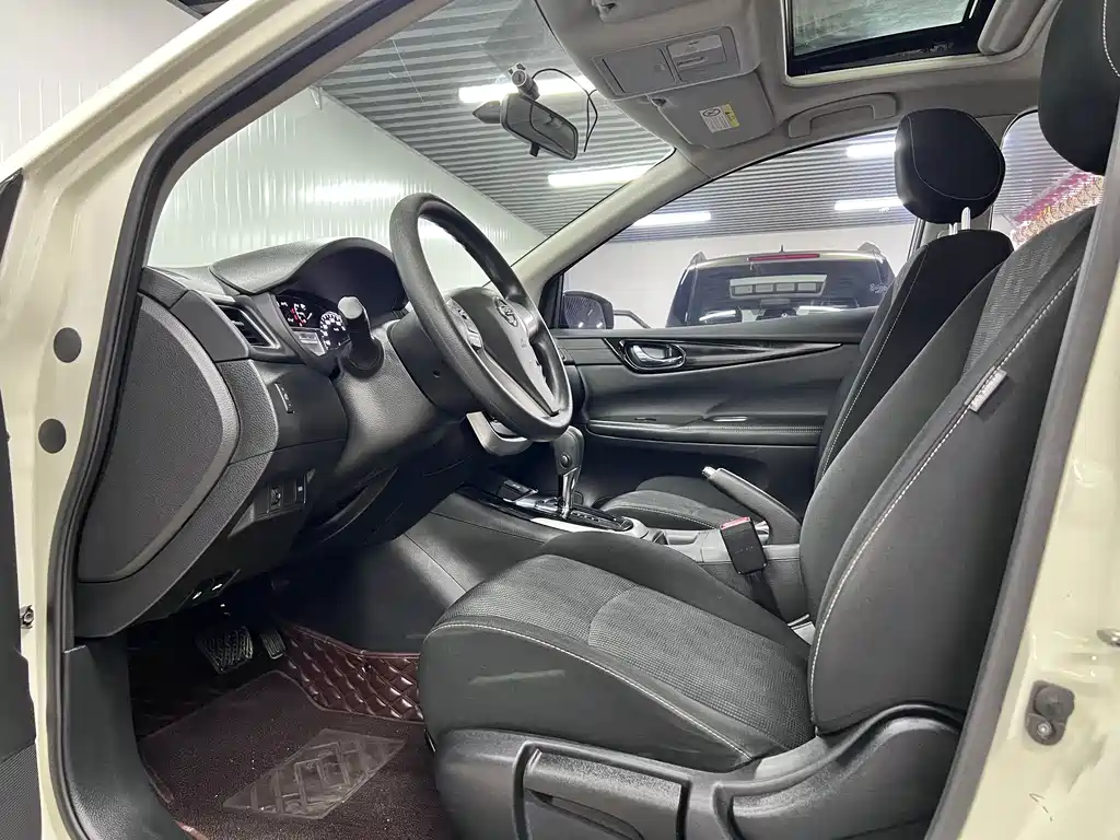 Tiida 1.6 L CVT Cool Motion