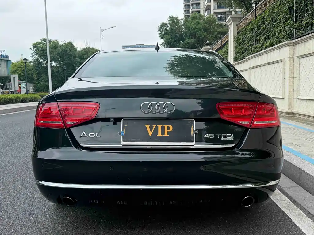 Audi A8 A8 L 3.0 TFSI quattro Comfort 245 kW