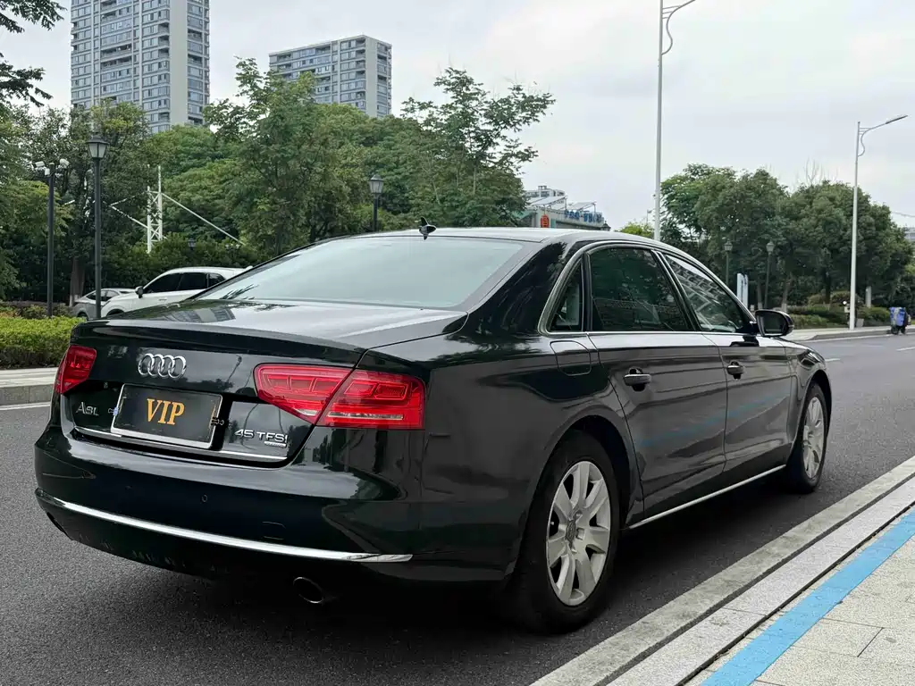 Audi A8 A8 L 3.0 TFSI quattro Comfort 245 kW