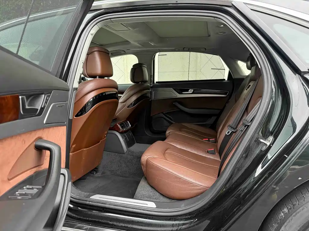 Audi A8 A8 L 3.0 TFSI quattro Comfort 245 kW