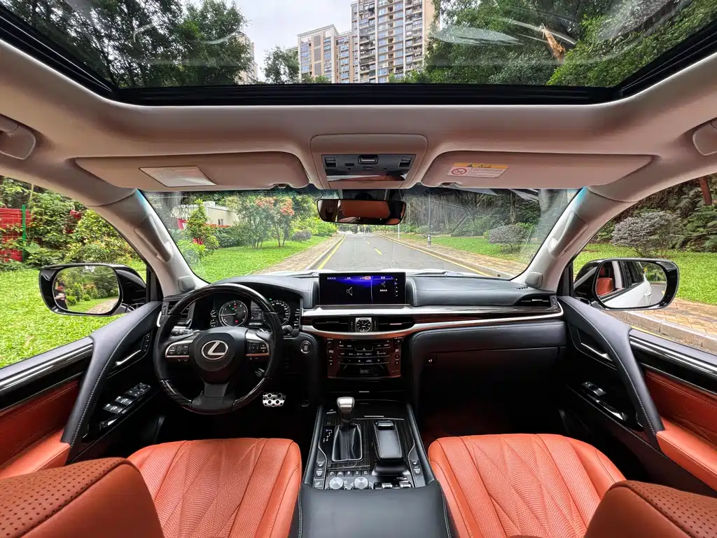 Lexus LX 570 Peak Special Edition