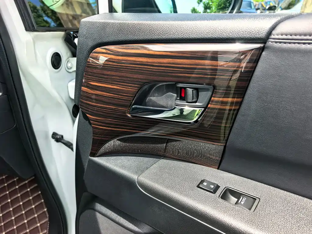 Odyssey 2.0 L Sharp· Supreme