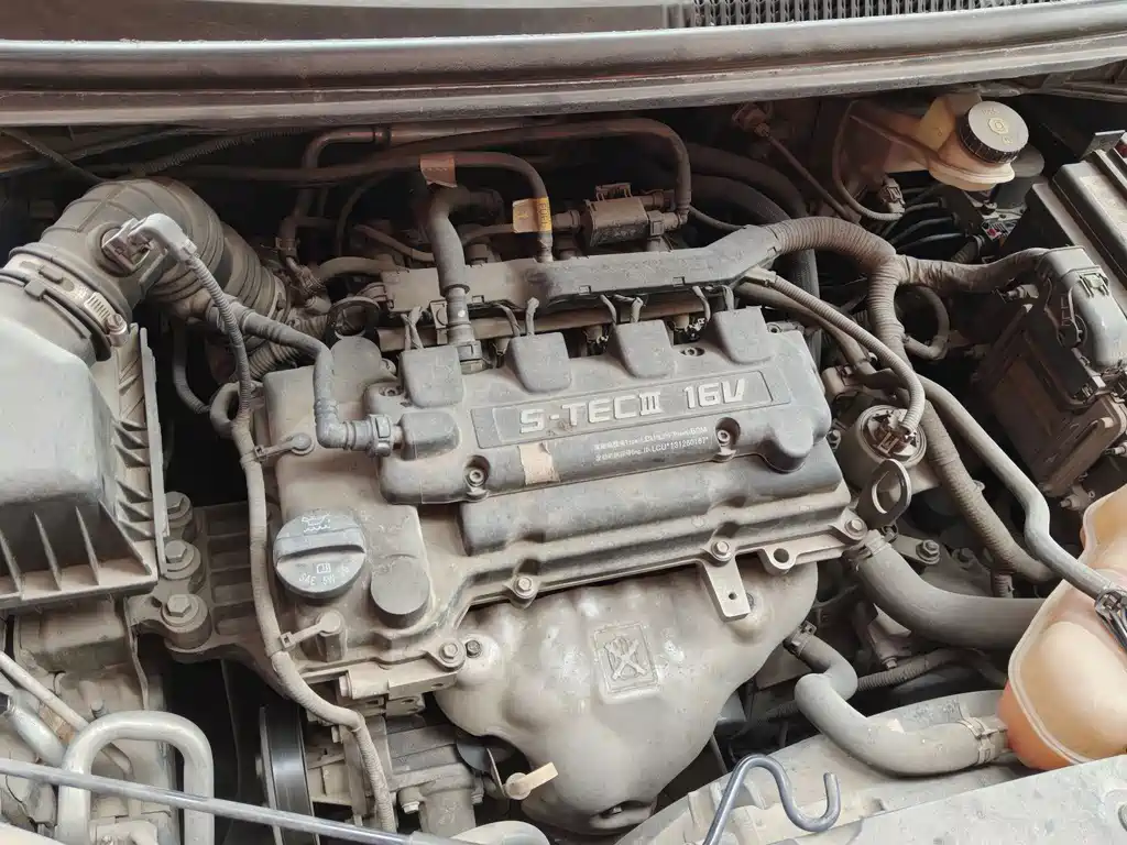 Aveo Sedan 1.4 L AT Sunroof
