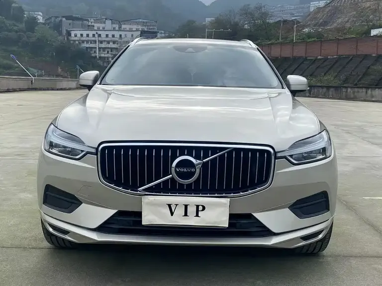 Volvo XC60 T5 4 WD Smart Ease CN-VI