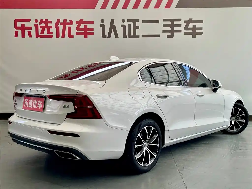 Volvo S60 B4 Smart Ease Luxury