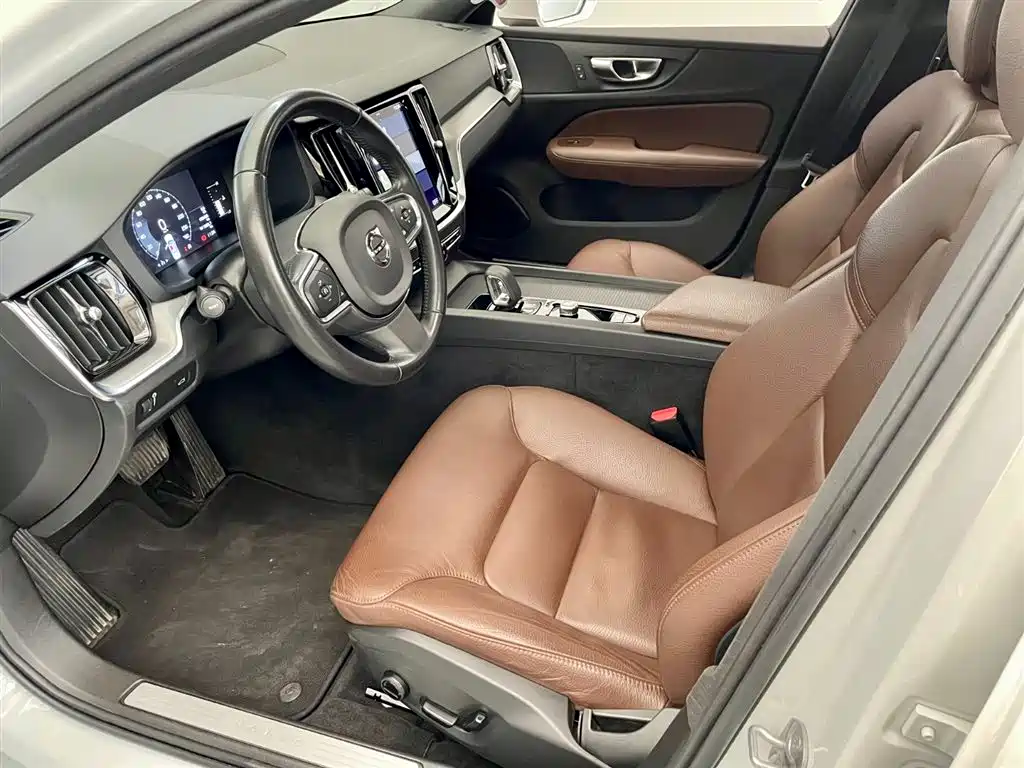Volvo S60 B4 Smart Ease Luxury