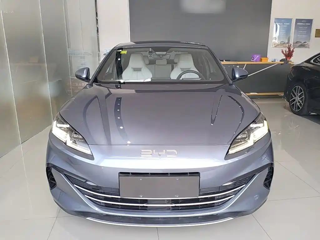 Seal 06 DM-i 80 KM Luxury