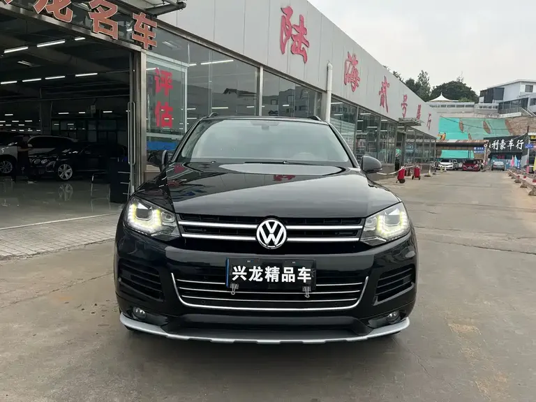 Volkswagen Touareg 3.0 TSI High Config
