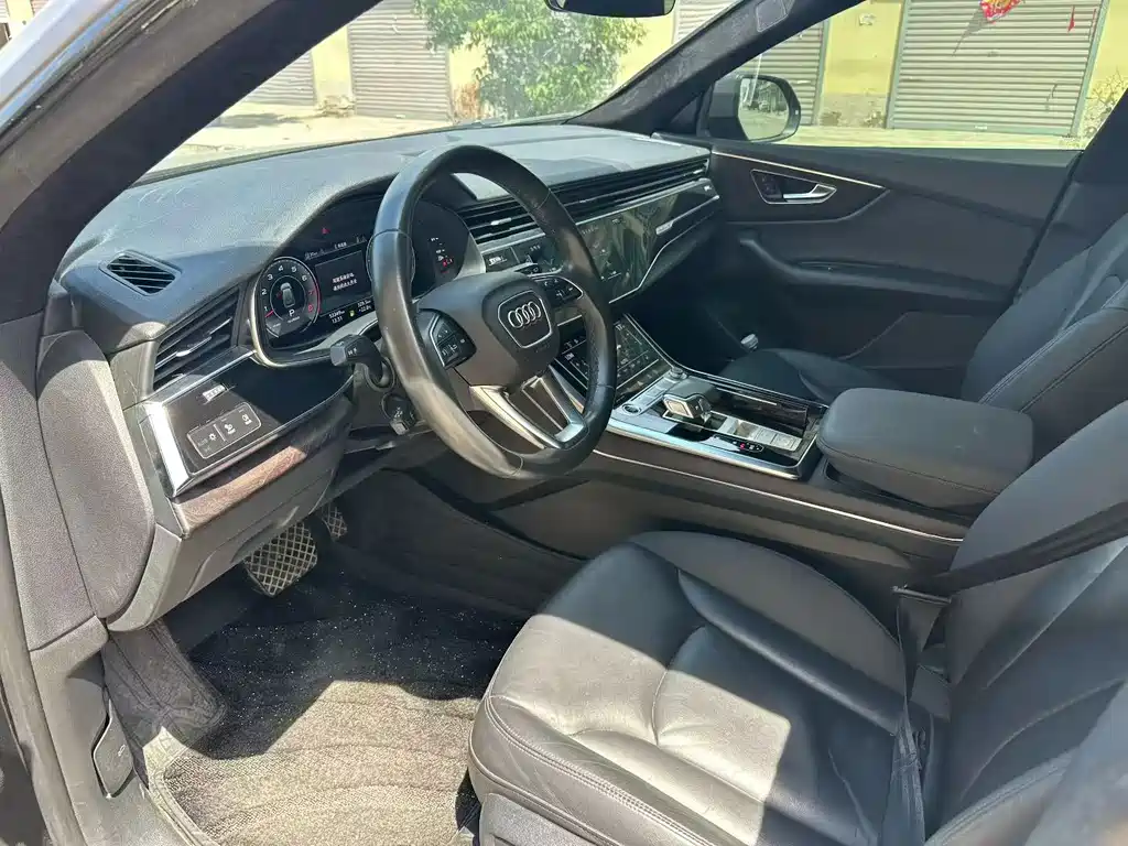 Audi Q8 55 TFSI Select Dynamic