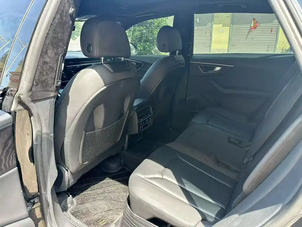 Audi Q8 55 TFSI Select Dynamic