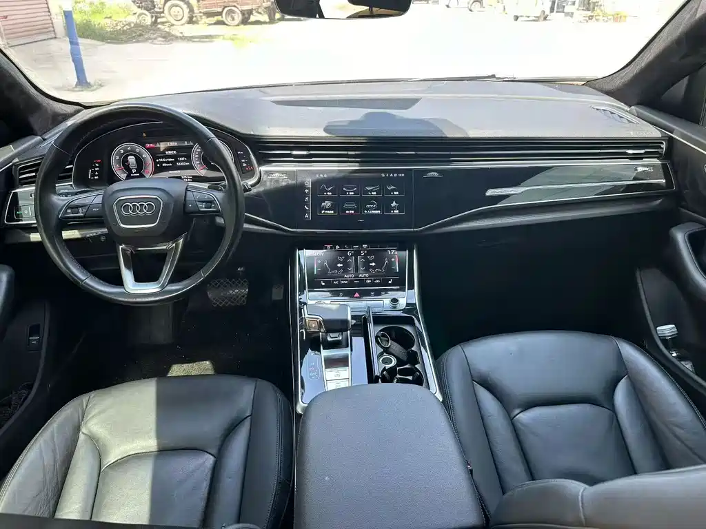 Audi Q8 55 TFSI Select Dynamic