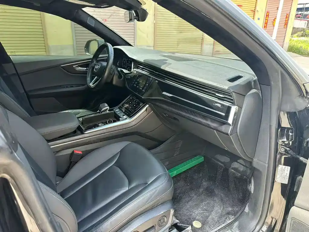 Audi Q8 55 TFSI Select Dynamic