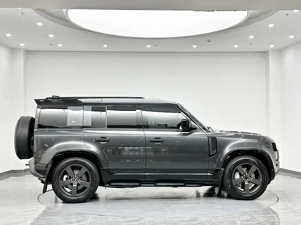Land Rover Defender 110 3.0 T P400 X-DYNAMIC HSE