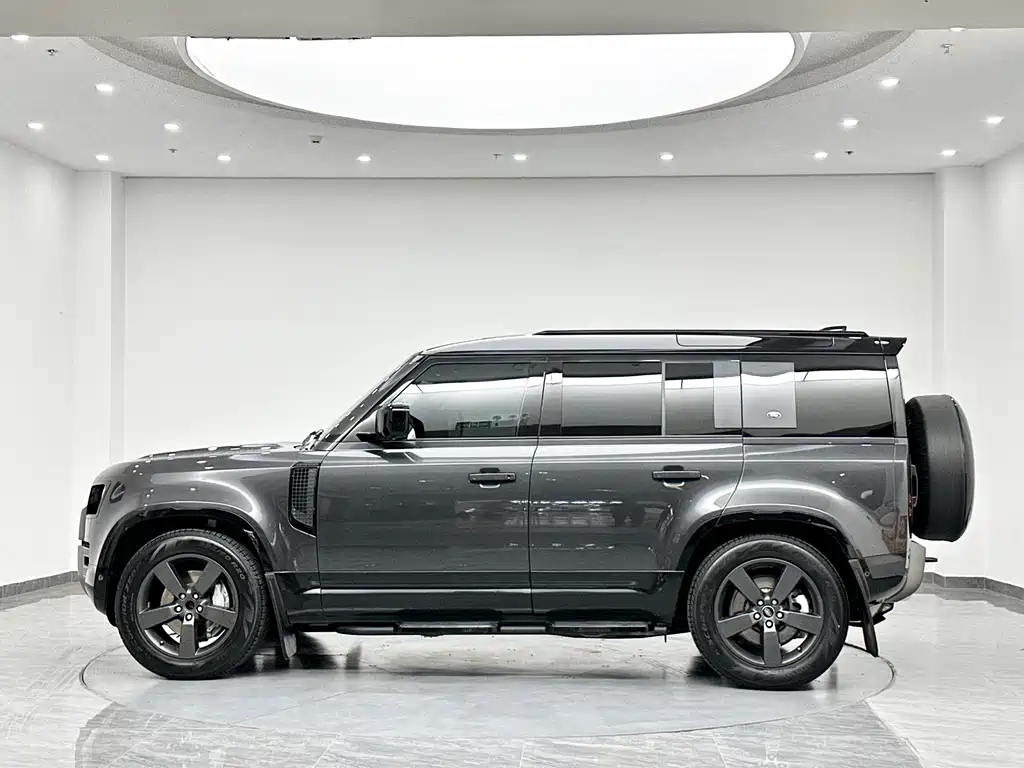 Land Rover Defender 110 3.0 T P400 X-DYNAMIC HSE