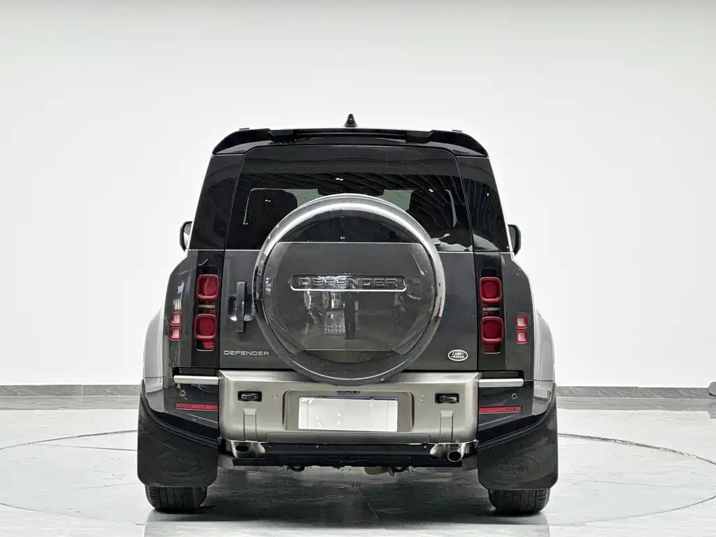 Land Rover Defender 110 3.0 T P400 X-DYNAMIC HSE