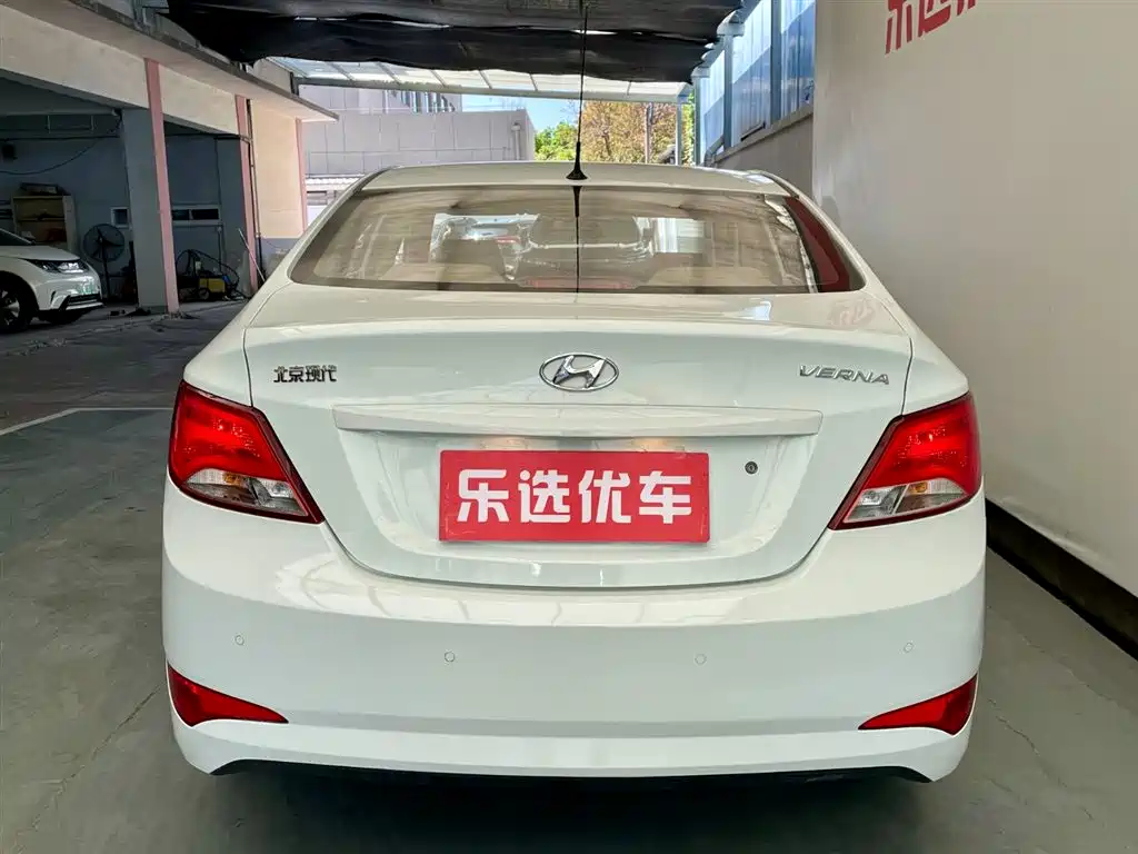 Accent 1.4 L Auto Intelligent GLS