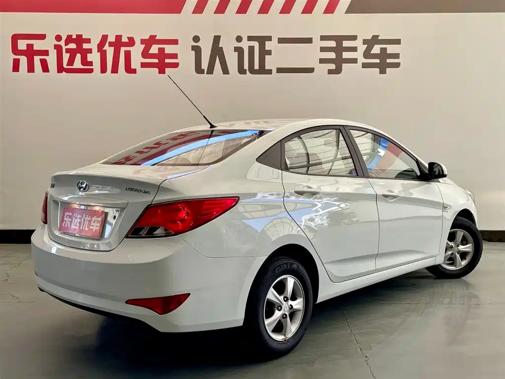 Accent 1.4 L Auto Intelligent GLS