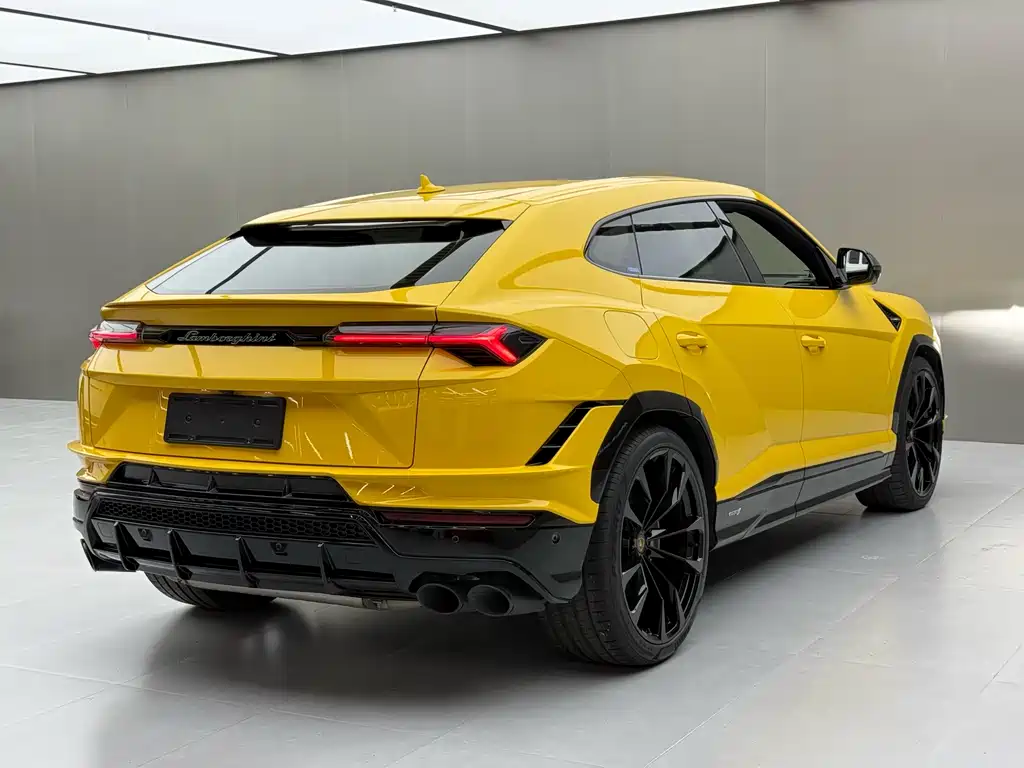 Urus 4.0 T V8 S