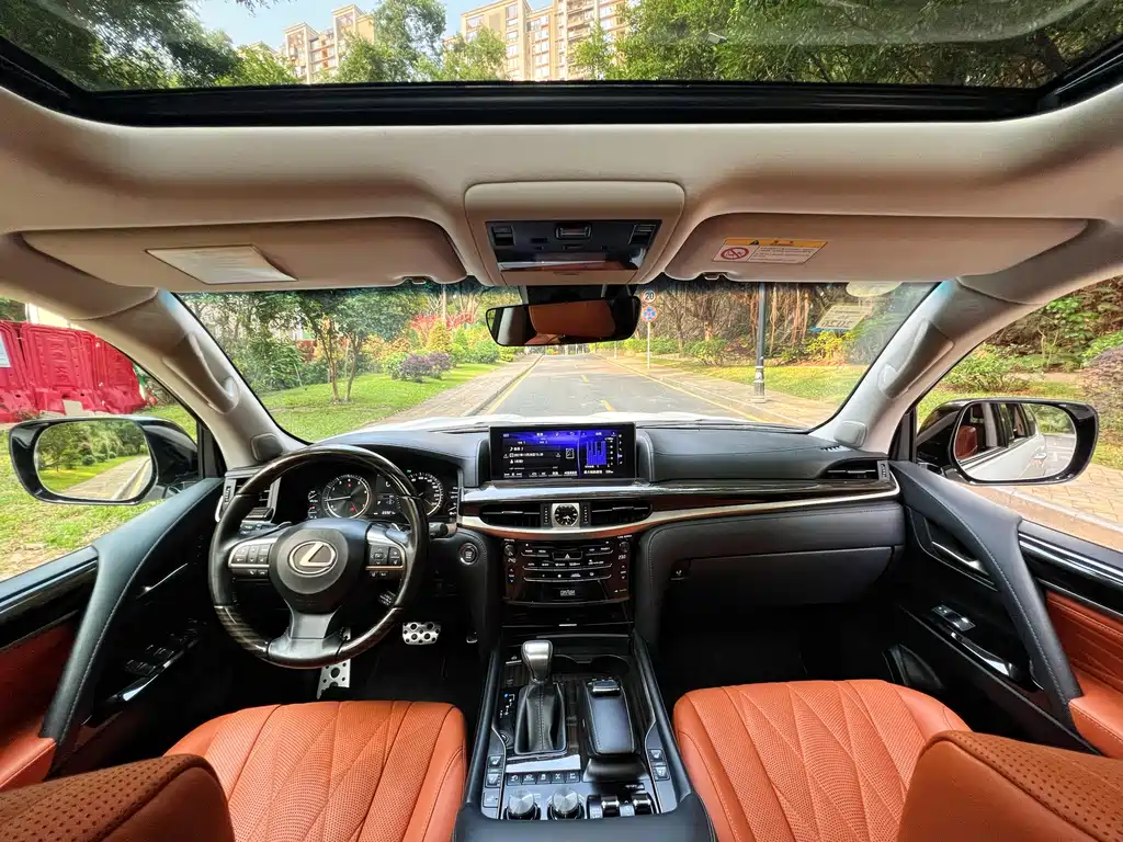 Lexus LX 570 Peak Special Edition