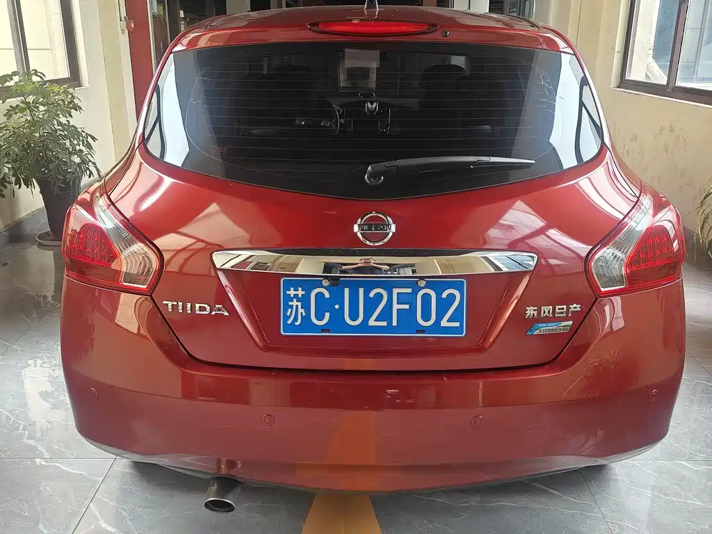Tiida 1.6 L CVT Intelligent