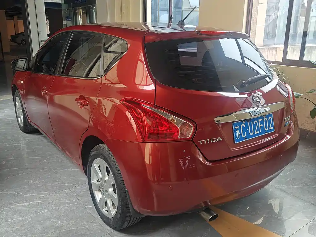 Tiida 1.6 L CVT Intelligent