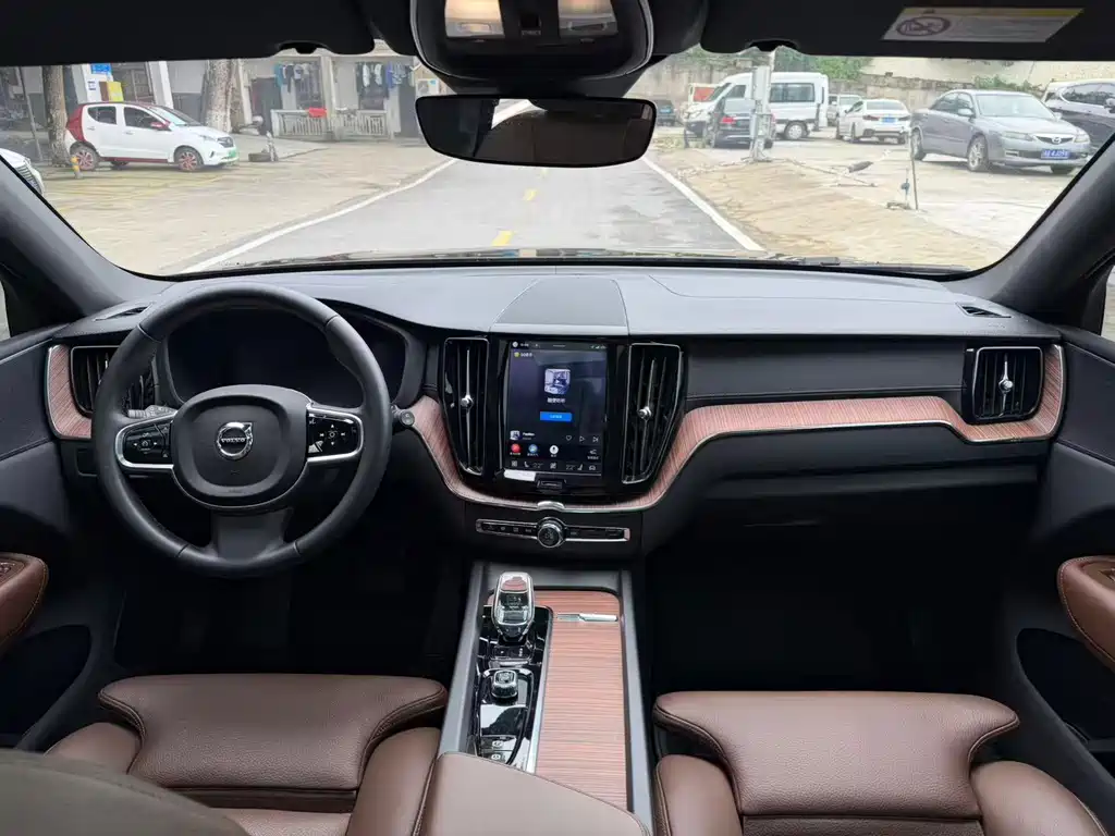 Volvo XC60 B5 4 WD Smart Vision Luxury