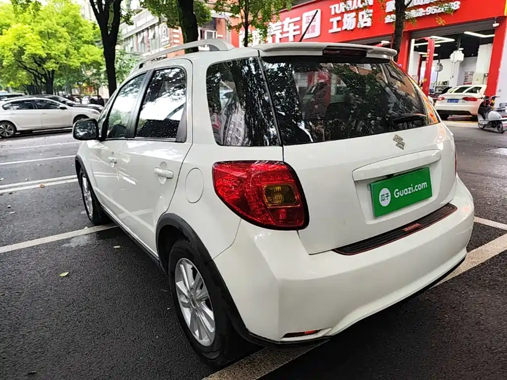 SX4 1.6 L Manual Cool Sharp