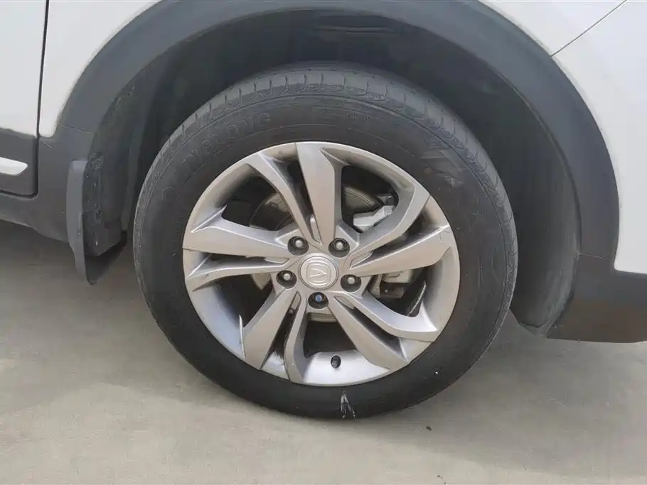 Changan CS15 1.5 L Auto Progressive CN-VI