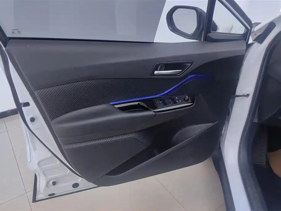 Toyota C-HR 2.0 L Luxury