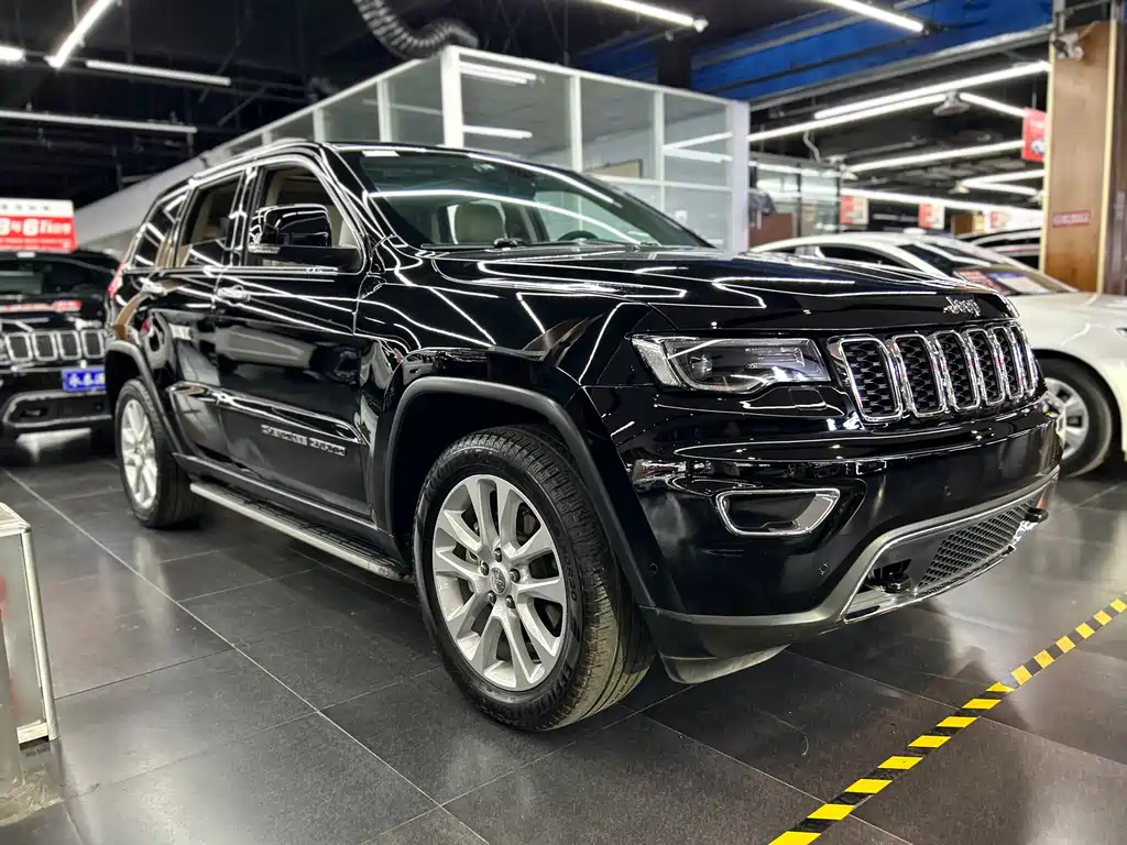 Grand Cherokee (Import) 大切诺基进口 2018款 3.6 L 高性能四驱版