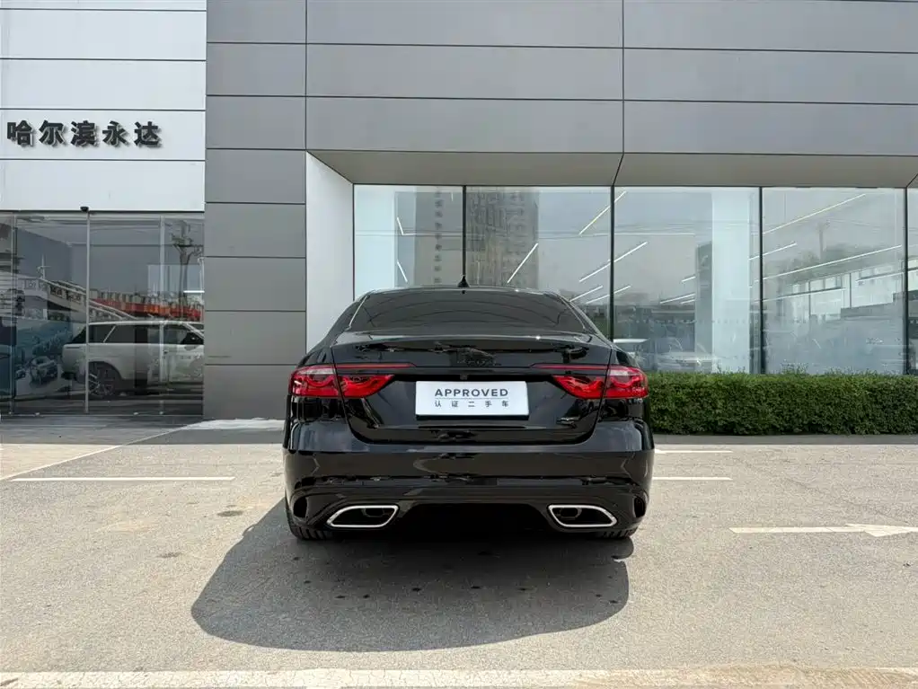 Jaguar XFL 捷豹XFL 2025款 2.0 T P300 四驱90周年典藏版