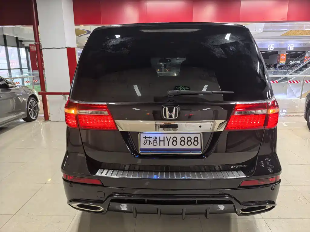 Elysion 2.4 L VTi-S Distinguished