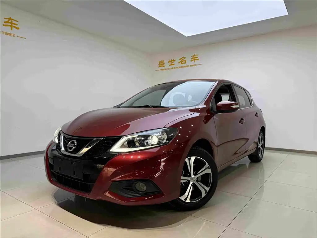 Tiida 1.6 L CVT Smart Travel
